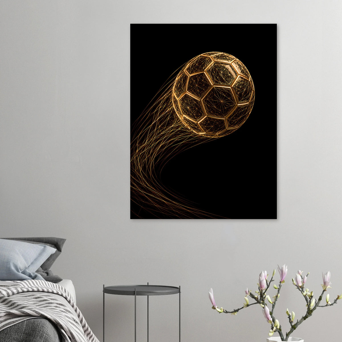 Bolden af Filigran – fodbold kunstplakat i sort og guld i indretning